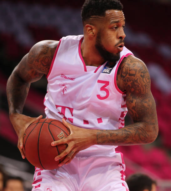 后卫线的拥 后卫线的拥